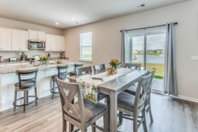 2 Mi to Golf Myrtle Beach Home with Pool Access!